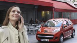 Peugeot 107 2009 - przód - reflektory wyłączone