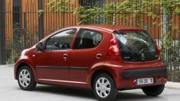 Peugeot 107 2009 - lewy bok