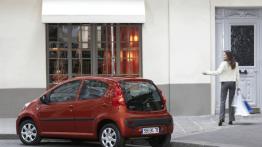 Peugeot 107 2009 - lewy bok