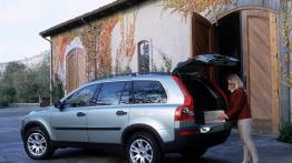 Volvo XC 90 - tył - bagażnik otwarty