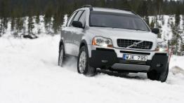 Volvo XC 90 - widok z przodu