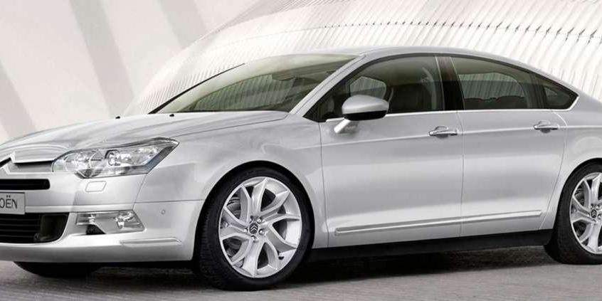 Wyprzedaż rocznika 2014 - przegląd ofert