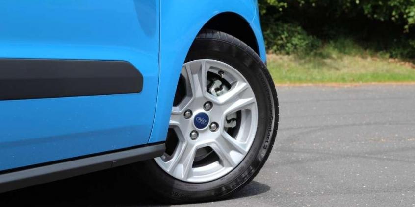 Ford Transit Courier - porządkowanie oferty