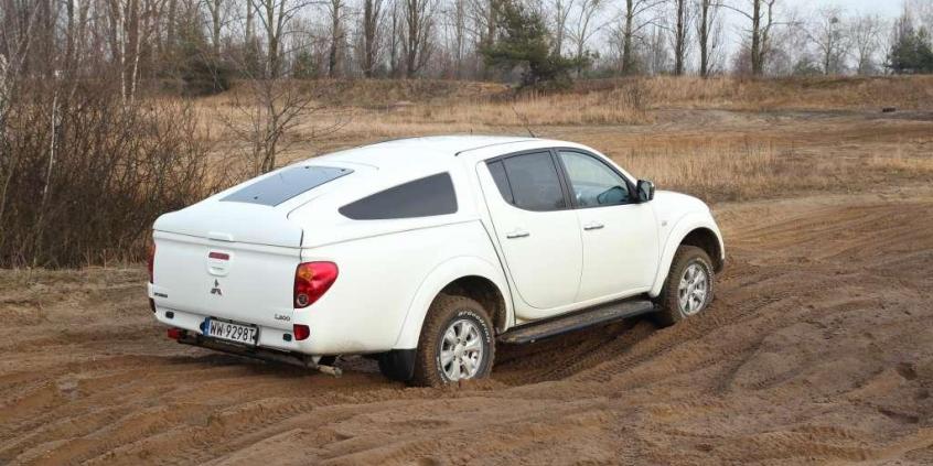 Mitsubishi L200 Storm - sprzęt użytkowo-rekreacyjny