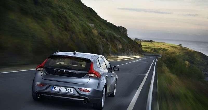 Stonowana rewolucja po szwedzku - Volvo V40