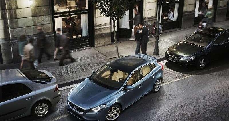 Stonowana rewolucja po szwedzku - Volvo V40