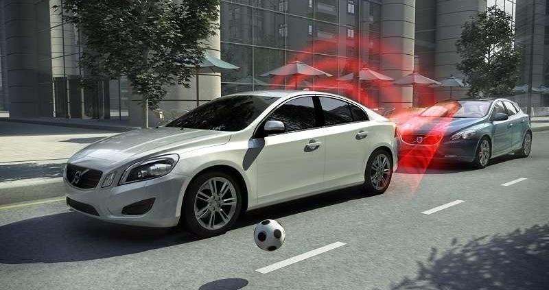 Stonowana rewolucja po szwedzku - Volvo V40