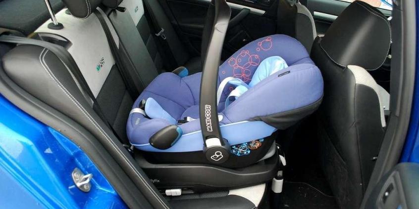 Octavia RS z pieluchą w tle