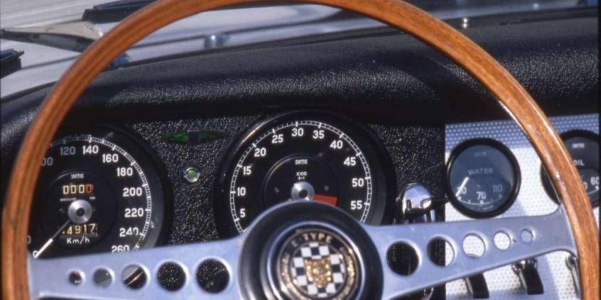 Jaguar E-type - Półwiecze ikony