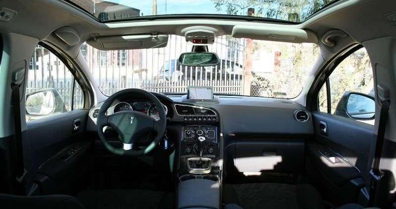 Francuska krzyżówka - Peugeot 3008