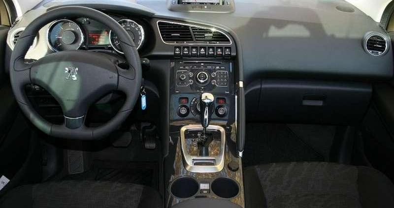 Francuska krzyżówka - Peugeot 3008