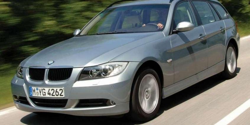 Nowy Ford Focus kombi vs używane BMW serii 3 Touring