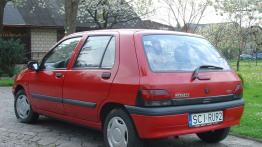 Renault Clio I 1.8 i 110KM 81kW 1990-1995