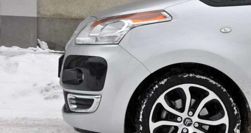 C3 Picasso - Dar młodzieży