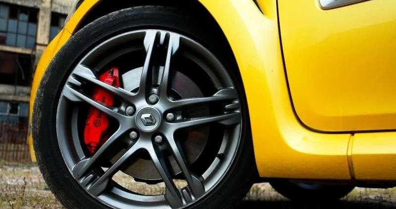 &quot;Męska rzecz&quot; - Renault Clio