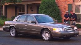 Ford Crown Victoria I 4.6 V8 193KM 142kW 1992-1997