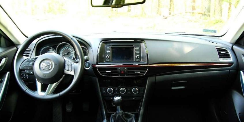 Mazda 6 - szybsza, lepsza, piękniejsza.