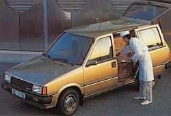 Nissan Prairie I 2.0 4X4 92KM 68kW 1986-1988
