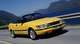 Saab 900 Cabriolet 1998 - widok z przodu