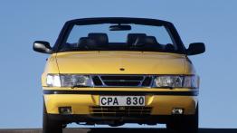 Saab 900 Cabriolet 1998 - widok z przodu