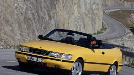 Saab 900 Cabriolet 1998 - widok z przodu