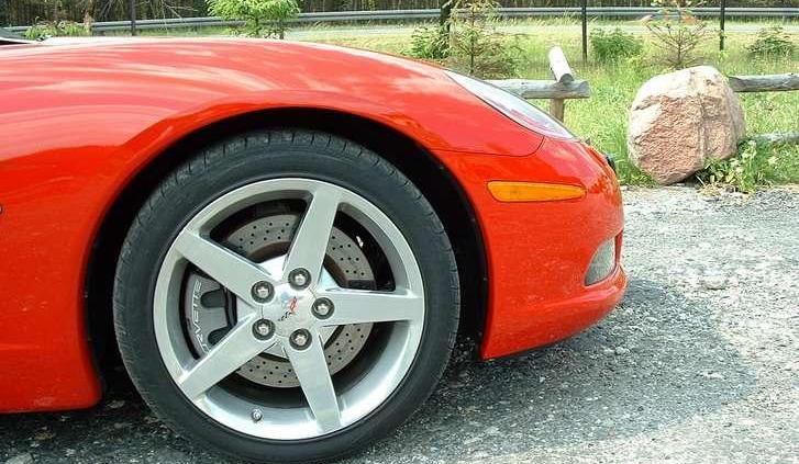 Porażający Chevrolet Corvette C6 Convertible