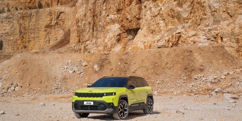 Jeep na Brussels Motor Show 2026. Avenger Black Edition, nowy Compass i potężny Wagoneer S