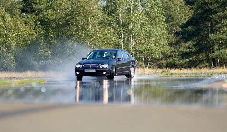 Czy opony całoroczne to kiepski kompromis?