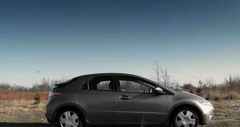 Honda Civic VIII - powrót do przyszłości