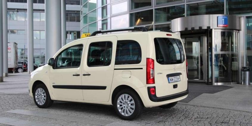 Mercedes Citan Kombi - radio taxi, proszę czekać!
