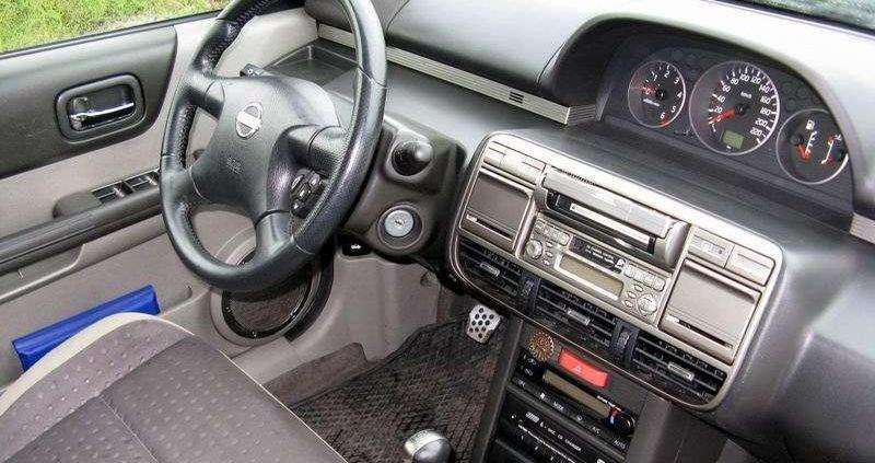 Nissan X-Trail I - uniwersalny czy bezsensowny?