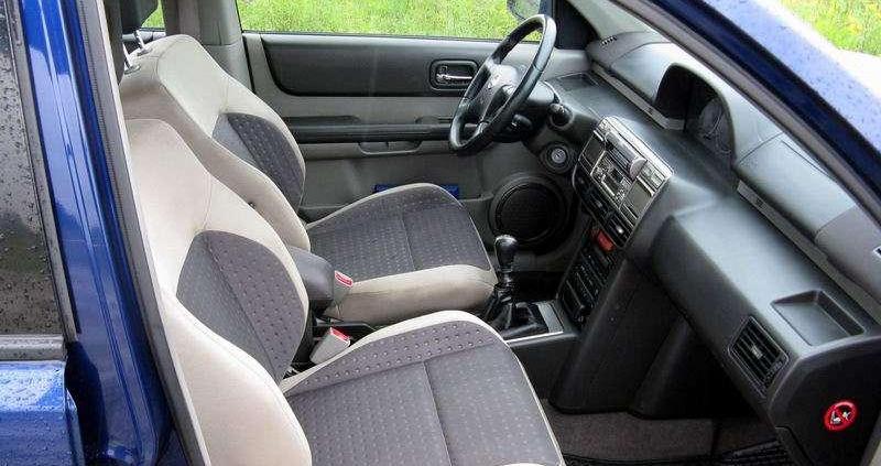 Nissan X-Trail I - uniwersalny czy bezsensowny?