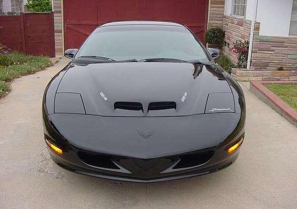 Ognisty ptak wodza Siuksów - Pontiac Firebird