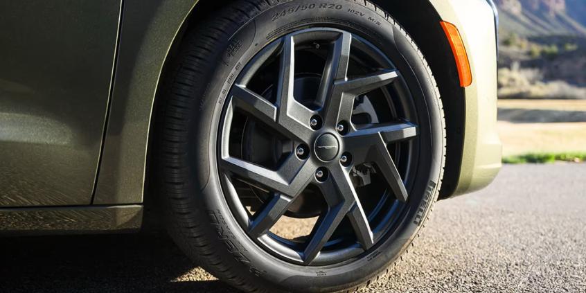 Chrysler Pacifica 2027 wraca do produkcji. SUV-y miały ją wykończyć, ale minivan nadal się broni