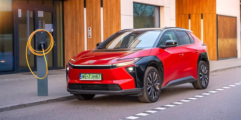 Nowa Toyota za 79 900 zł? Ruszyła wyprzedaż aut z rocznika 2026