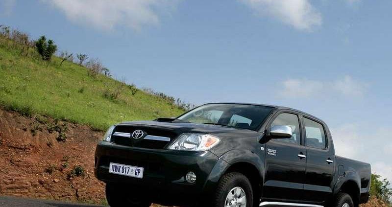 Nietypowa konfrontacja: Hillux vs. Explorer