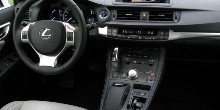Lexus CT 200h -  Podwójna nowość