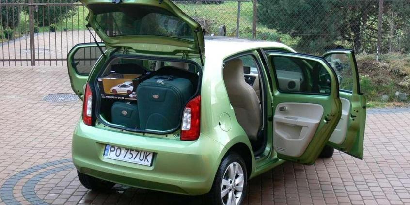 Jak dodatkowe kilogramy wpływają na dynamikę samochodu?