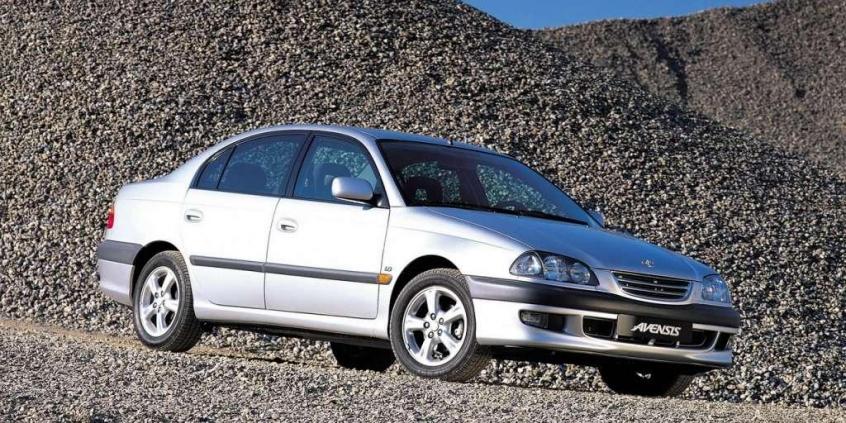 Toyota Avensis I - godny następca