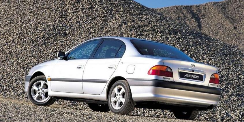 Toyota Avensis I - godny następca