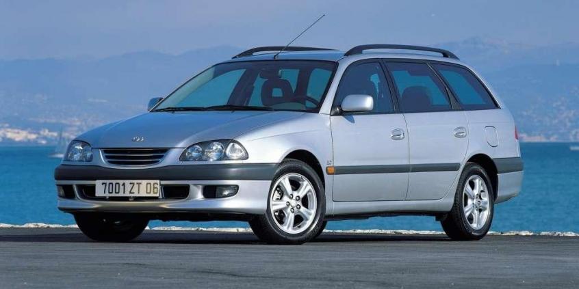 Toyota Avensis I - godny następca