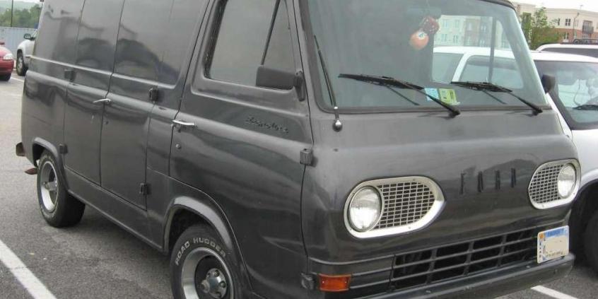 Ford Econoline - filmowa półciężarówka?