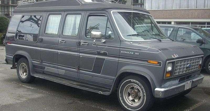 Ford Econoline - filmowa półciężarówka?