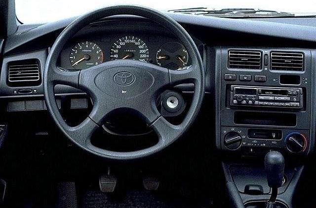 Toyota Carina E - takich aut już się nie produkuje