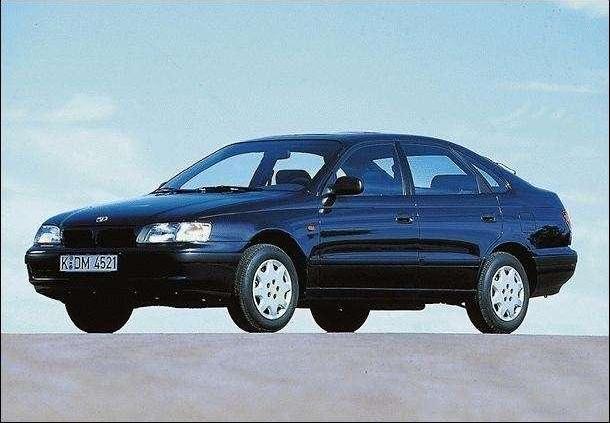 Toyota Carina E - takich aut już się nie produkuje