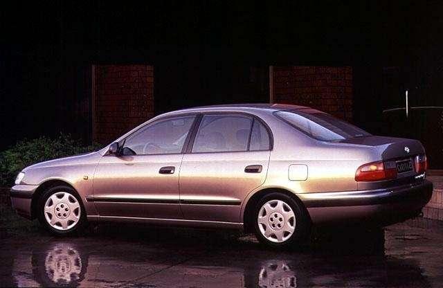 Toyota Carina E - takich aut już się nie produkuje