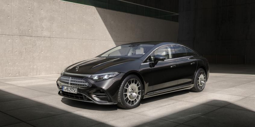 Mercedes EQS 2026 debiutuje jako pogromca zasięgu. 926 km na jednym ładowaniu i rekordowa wydajność, która zawstydza rywali