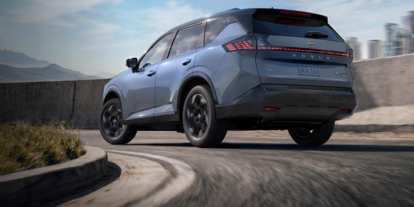 Nissan Rogue Hybrid debiutuje z e-POWER. Ma 225 KM, ale silnik benzynowy nie napędza kół