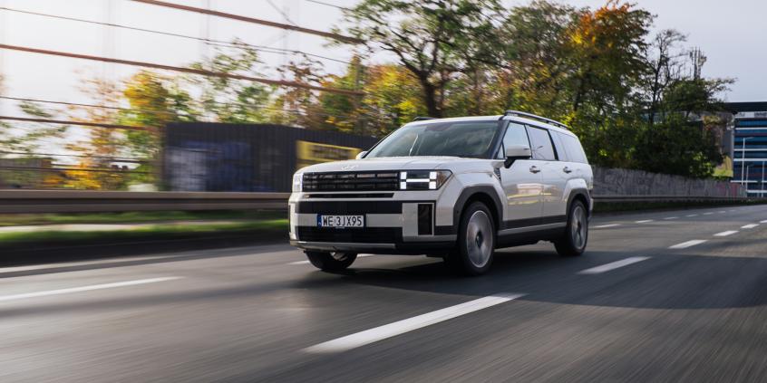 Hyundai Santa Se 1.6 T-GDI HEV Platinum 4WD to najlepszy koreański SUV, choć nie każdy tak uważa