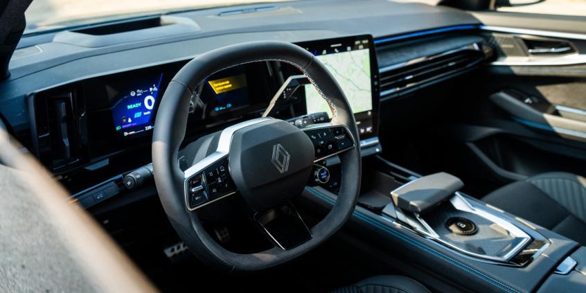 Test: Renault Espace E-Tech full hybrid esprit Alpine to zwykły, choć dobry rodzinny SUV. Jest jednak nadzieja